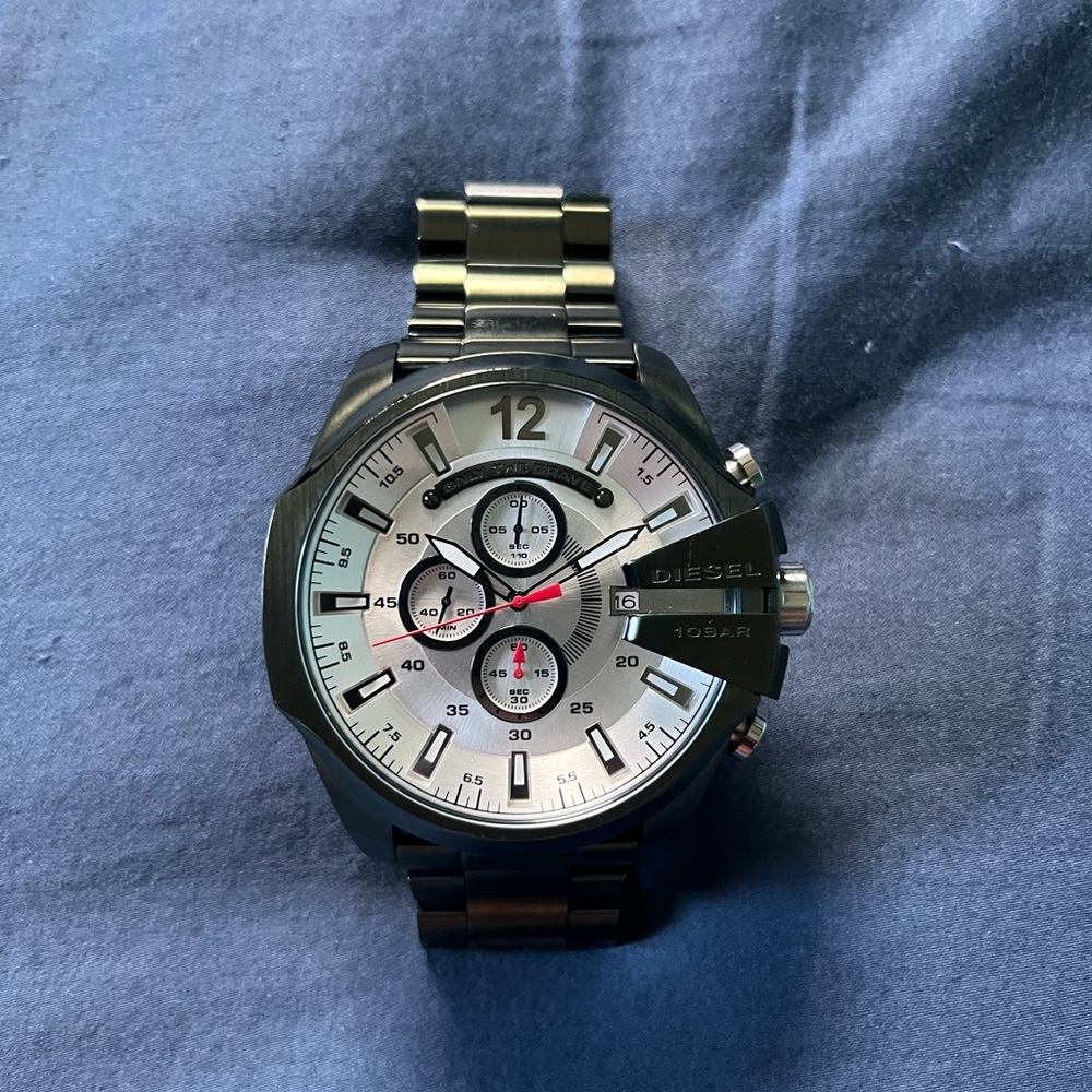 DIESEL MEGA CHIEF MEN’s WATCH- Stylish Stainless Steel Army Green, LIKE NEW